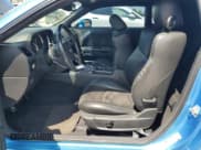 ✅ 2010 Dodge Challenger SRT-8 • VIN: 2B3CJ7DW2AH131799 • Lot: 67161674. Wystawiony na Copart z przebiegiem 92 623 mil. Bezpłatny archiwum sprzedaży aukcyjnych z USA i szczegółowy raport historii pojazdu na DreamBid. Zdjęcie 7.