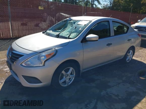 ✅ 2019 Nissan Versa S Plus • VIN: 3N1CN7AP5KL861069 • Lot: 43563233. Wystawiony na IAAI z przebiegiem 44 862 mil. Bezpłatny archiwum sprzedaży aukcyjnych z USA i szczegółowy raport historii pojazdu na DreamBid. Zdjęcie 18.