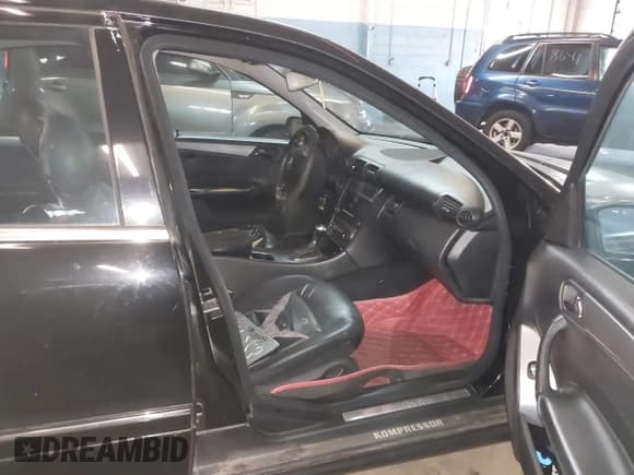 ✅ 2005 Mercedes-Benz C 230 Kompressor • VIN: WDBRF40J65F613863 • Лот: 43918909. Опубликован ранее на IAAI с пробегом 168 472 миль. Бесплатный доступ к архиву аукционных продаж из США и подробный отчёт об истории автомобиля на DreamBid. Изображение 5.