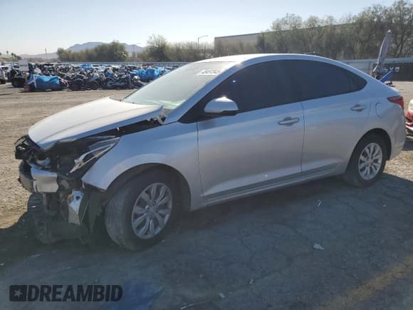 ✅ 2020 Hyundai Accent SE • VIN: 3KPC24A69LE098961 • Лот: 48497845. Опубликован ранее на Copart с пробегом 51 750 миль. Бесплатный доступ к архиву аукционных продаж из США и подробный отчёт об истории автомобиля на DreamBid. Изображение 1.