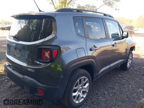 ✅ 2017 Jeep Renegade Latitude • VIN: ZACCJBBB6HPE75436 • Lot: 43135320. Listed on IAAI with 129,146 mi. Free auction sales archive from the USA and detailed vehicle history report at DreamBid. Image 4.