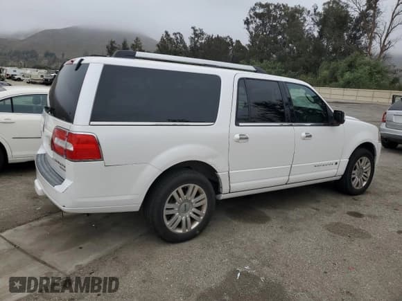 ✅ 2011 Lincoln Navigator • VIN: 5LMJJ3H56BEJ02548 • Lot: 73058084. Listed on Copart with 227,947 mi. Free auction sales archive from the USA and detailed vehicle history report at DreamBid. Image 3.