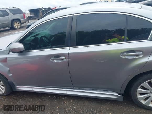 ✅ 2011 Subaru Legacy Limited • VIN: 4S3BMCJ69B3263848 • Lot: 42604739. Listed on IAAI with 240,482 mi. Free auction sales archive from the USA and detailed vehicle history report at DreamBid. Image 14.