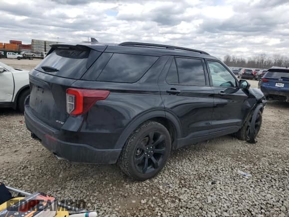 ✅ 2024 Ford Explorer ST-Line • VIN: 1FMSK8KH4RGA44698 • Lot: 50034435. Listed on Copart with 10,923 mi. Free auction sales archive from the USA and detailed vehicle history report at DreamBid. Image 3.