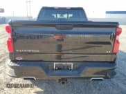 ✅ 2019 Chevrolet Silverado 1500 LT Trail Boss • VIN: 1GCPYFED3KZ347813 • Lot: 70023544. Wystawiony na Copart z przebiegiem 83 842 mil. Bezpłatny archiwum sprzedaży aukcyjnych z USA i szczegółowy raport historii pojazdu na DreamBid. Zdjęcie 6.