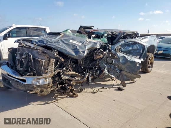 ✅ 2007 Chevrolet Silverado 2500HD 1LT • VIN: 1GCHK23687F560820 • Lot: 68724555. Wystawiony na Copart z przebiegiem Nie podano. Bezpłatny archiwum sprzedaży aukcyjnych z USA i szczegółowy raport historii pojazdu na DreamBid. Zdjęcie 1.