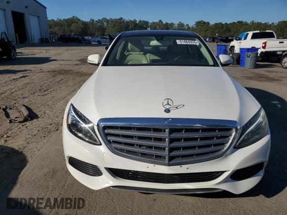 ✅ 2015 Mercedes-Benz C 300 Luxury • VIN: 55SWF4KB9FU069003 • Lot: 91484955. Wystawiony na Copart z przebiegiem 128 842 mil. Bezpłatny archiwum sprzedaży aukcyjnych z USA i szczegółowy raport historii pojazdu na DreamBid. Zdjęcie 5.