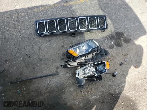 ✅ 2020 Jeep Grand Cherokee Limited X • VIN: 1C4RJFBG6LC263601 • Лот: 83840645. Опубликован ранее на Copart с пробегом 97 009 миль. Бесплатный доступ к архиву аукционных продаж из США и подробный отчёт об истории автомобиля на DreamBid. Изображение 13.