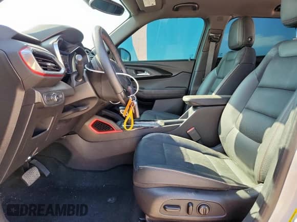 2022 Chevrolet TrailBlazer RS with VIN KL79MTSL7NB100898, listed as a Copart auction lot 71034485 with 71,906 mi miles and Salvage title. Bid and sale history available at DreamBid. Image 7.