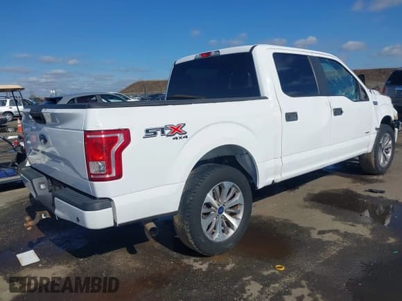 ✅ 2017 Ford F-150 XLT • VIN: 1FTEW1EP8HKD73433 • Lot: 43603395. Wystawiony na IAAI z przebiegiem 70 181 mil. Bezpłatny archiwum sprzedaży aukcyjnych z USA i szczegółowy raport historii pojazdu na DreamBid. Zdjęcie 4.