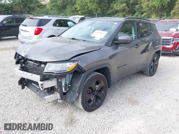 ✅ 2019 Jeep Compass Latitude • VIN: 3C4NJDBB6KT723835 • Lot: 43058624. Listed on IAAI with 135,030 mi. Free auction sales archive from the USA and detailed vehicle history report at DreamBid. Image 21.
