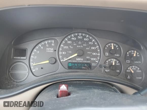 ✅ 2001 Chevrolet Suburban LS • VIN: 3GNEC16T91G213568 • Lot: 64104754. Wystawiony na Copart z przebiegiem 250 746 mil. Bezpłatny archiwum sprzedaży aukcyjnych z USA i szczegółowy raport historii pojazdu na DreamBid. Zdjęcie 9.