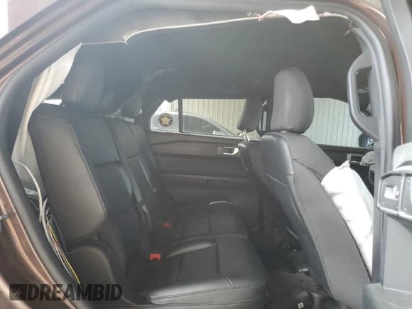 ✅ 2021 Ford Police Interceptor Utility • VIN: 1FM5K8AW6MNA10716 • Lot: 51613905. Wystawiony na Copart z przebiegiem Nie podano. Bezpłatny archiwum sprzedaży aukcyjnych z USA i szczegółowy raport historii pojazdu na DreamBid. Zdjęcie 11.