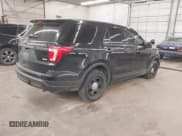 ✅ 2018 Ford Police Interceptor Utility • VIN: 1FM5K8AR0JGC75626 • Лот: 43339207. Опубликован ранее на IAAI с пробегом 100 798 миль. Бесплатный доступ к архиву аукционных продаж из США и подробный отчёт об истории автомобиля на DreamBid. Изображение 4.