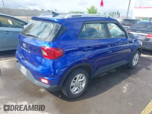 ✅ 2020 Hyundai Venue SEL • VIN: KMHRC8A38LU030426 • Lot: 42153324. Listed on IAAI with 55,339 mi. Free auction sales archive from the USA and detailed vehicle history report at DreamBid. Image 4.