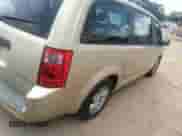 2010 Dodge Grand Caravan SE z VIN 2D4RN4DE5AR411815, wystawiony jako IAAI lot #43192667 z przebiegiem 115 807 mil mil oraz . Historia ofert i sprzedaży dostępna na DreamBid. Obrazek 4.