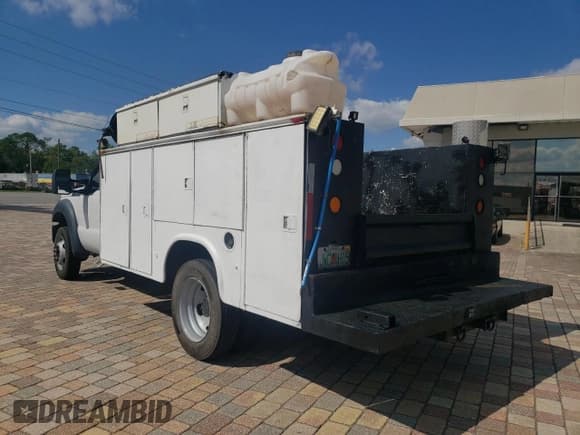 ✅ 2012 Ford F-450 XL • VIN: 1FDUF4GY6CEC88614 • Lot: 89686225. Wystawiony na Copart z przebiegiem 159 158 mil. Bezpłatny archiwum sprzedaży aukcyjnych z USA i szczegółowy raport historii pojazdu na DreamBid. Zdjęcie 3.