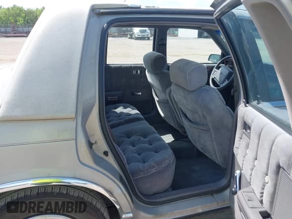 ✅ 1993 Chrysler LeBaron • VIN: 3C3XA563XPT521111 • Lot: 42172837. Listed on IAAI with 126,445 mi. Free auction sales archive from the USA and detailed vehicle history report at DreamBid. Image 8.