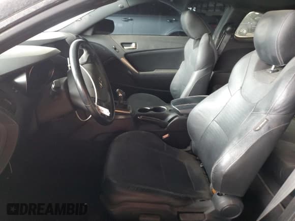 ✅ 2016 Hyundai Genesis Coupe Ultimate • VIN: KMHHU6KJ7GU133157 • Lot: 48423185. Wystawiony na Copart z przebiegiem Nie podano. Bezpłatny archiwum sprzedaży aukcyjnych z USA i szczegółowy raport historii pojazdu na DreamBid. Zdjęcie 7.