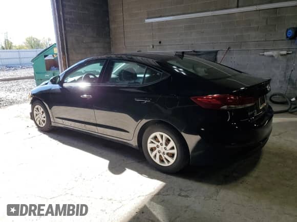 2018 Hyundai Elantra SE z VIN 5NPD74LFXJH368503, wystawiony jako Copart lot #82772435 z przebiegiem 62 678 mil mil oraz Szkoda całkowita • Salvage title. Historia ofert i sprzedaży dostępna na DreamBid. Obrazek 2.
