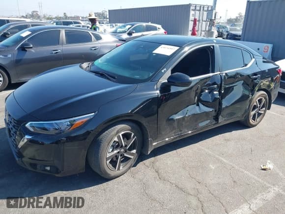 ✅ 2024 Nissan Sentra SV • VIN: 3N1AB8CV2RY255971 • Lot: 43074397. Wystawiony na IAAI z przebiegiem 26 317 mil. Bezpłatny archiwum sprzedaży aukcyjnych z USA i szczegółowy raport historii pojazdu na DreamBid. Zdjęcie 17.