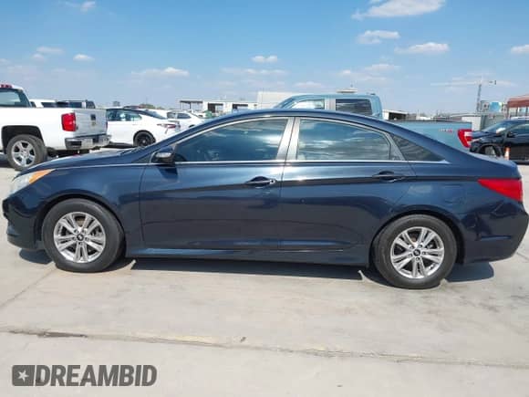 2014 Hyundai Sonata GLS с VIN 5NPEB4AC0EH836837, выставлен на аукционе IAAI как лот 43343849 с пробегом 102 331 миль миль и . История ставок и продаж доступна на DreamBid. Изображение 15.