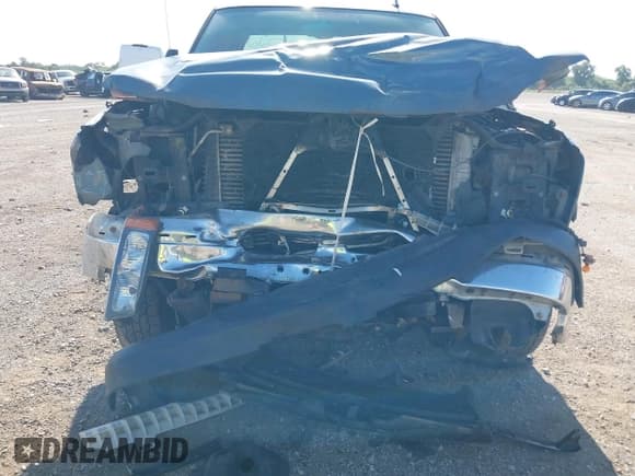 ✅ 2006 Chevrolet Silverado 2500HD LT3 • VIN: 1GCHK23D36F233447 • Лот: 42676674. Опубликован ранее на IAAI с пробегом Не указан. Бесплатный доступ к архиву аукционных продаж из США и подробный отчёт об истории автомобиля на DreamBid. Изображение 6.