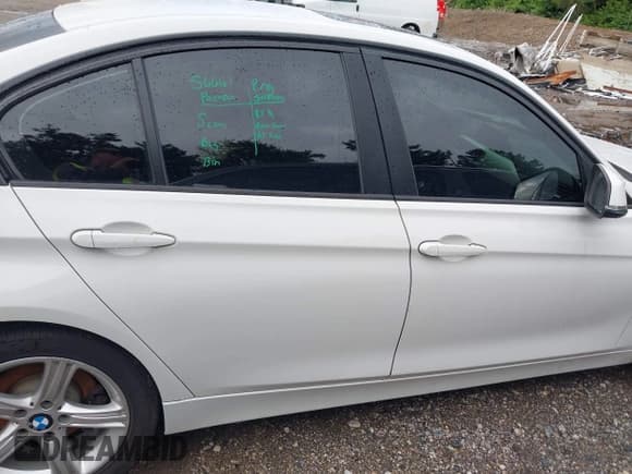 ✅ 2015 BMW 3 Series 320i xDrive • VIN: WBA3C3G57FNT53755 • Lot: 42291576. Listed on IAAI with 64,399 mi. Free auction sales archive from the USA and detailed vehicle history report at DreamBid. Image 14.