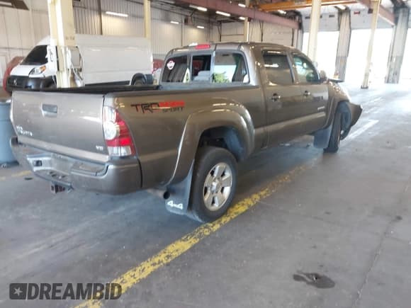 ✅ 2011 Toyota Tacoma • VIN: 3TMMU4FN7BM024487 • Лот: 42897193. Опубликован ранее на IAAI с пробегом 211 335 миль. Бесплатный доступ к архиву аукционных продаж из США и подробный отчёт об истории автомобиля на DreamBid. Изображение 4.