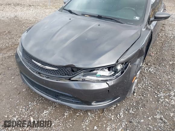 ✅ 2015 Chrysler 200 S • VIN: 1C3CCCBB6FN557452 • Лот: 43646399. Опубликован ранее на IAAI с пробегом 157 370 миль. Бесплатный доступ к архиву аукционных продаж из США и подробный отчёт об истории автомобиля на DreamBid. Изображение 6.