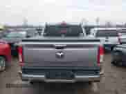 2019 Ram 1500 Big Horn z VIN 1C6SRFFT3KN805491, wystawiony jako IAAI lot #41457602 z przebiegiem 107 632 mil mil oraz . Historia ofert i sprzedaży dostępna na DreamBid. Obrazek 17.