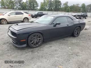 2021 Dodge Challenger R/T z VIN 2C3CDZBT2MH655103, wystawiony jako Copart lot #68959505 z przebiegiem 54 244 mil mil oraz Szkoda całkowita • Salvage title. Historia ofert i sprzedaży dostępna na DreamBid. Obrazek 1.