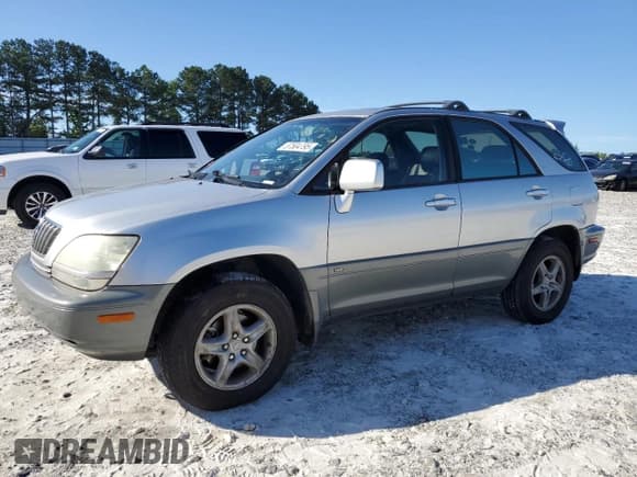 ✅ 2002 Lexus RX 300 • VIN: JTJHF10UX20270492 • Lot: 57504795. Listed on Copart with 205,076 mi. Free auction sales archive from the USA and detailed vehicle history report at DreamBid. Image 1.