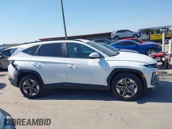 ✅ 2026 Hyundai Tucson SEL • VIN: 5NMJB3DE0TH609647 • Лот: 43456317. Опубликован ранее на IAAI с пробегом 3 679 миль. Бесплатный доступ к архиву аукционных продаж из США и подробный отчёт об истории автомобиля на DreamBid. Изображение 13.