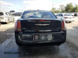 ✅ 2014 Chrysler 300 C John Varvatos Limited Edition • VIN: 2C3CCAJG5EH240464 • Лот: 92858265. Опубликован ранее на Copart с пробегом 203 738 миль. Бесплатный доступ к архиву аукционных продаж из США и подробный отчёт об истории автомобиля на DreamBid. Изображение 6.