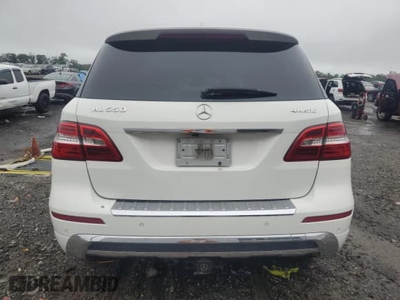 ✅ 2014 Mercedes-Benz M 550 • VIN: 4JGDA7DB0EA413908 • Лот: 69265035. Опубликован ранее на Copart с пробегом 136 019 миль. Бесплатный доступ к архиву аукционных продаж из США и подробный отчёт об истории автомобиля на DreamBid. Изображение 6.