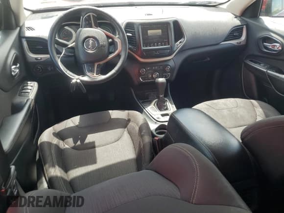 ✅ 2015 Jeep Cherokee Latitude • VIN: 1C4PJLCS9FW612049 • Lot: 68087275. Wystawiony na Copart z przebiegiem 115 607 mil. Bezpłatny archiwum sprzedaży aukcyjnych z USA i szczegółowy raport historii pojazdu na DreamBid. Zdjęcie 8.