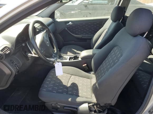 ✅ 2002 Mercedes-Benz C 230/260/280/320 • VIN: WDBRN47J92A355128 • Лот: 58446665. Опубликован ранее на Copart с пробегом 148 189 миль. Бесплатный доступ к архиву аукционных продаж из США и подробный отчёт об истории автомобиля на DreamBid. Изображение 7.