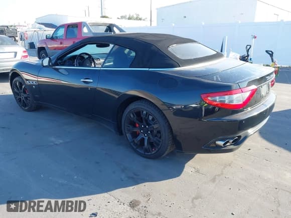 ✅ 2011 Maserati GranTurismo • VIN: ZAM45KMA5B0055138 • Лот: 43737578. Опубликован ранее на IAAI с пробегом 53 980 миль. Бесплатный доступ к архиву аукционных продаж из США и подробный отчёт об истории автомобиля на DreamBid. Изображение 3.