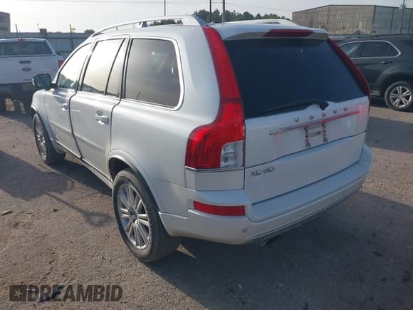 ✅ 2014 Volvo XC90 • VIN: YV4952CY6E1703087 • Лот: 42771484. Опубликован ранее на IAAI с пробегом 79 648 миль. Бесплатный доступ к архиву аукционных продаж из США и подробный отчёт об истории автомобиля на DreamBid. Изображение 3.