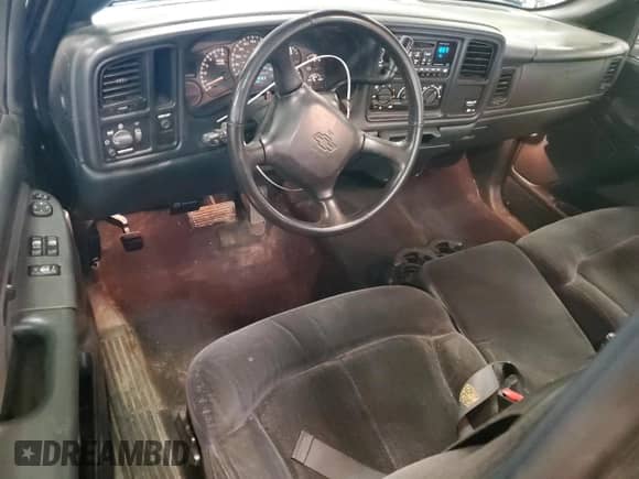 2002 Chevrolet Silverado 1500 z VIN 1GCEC14V02Z272202, wystawiony jako Copart lot #71356385 z przebiegiem 115 544 mil mil oraz Czysty tytuł • Clean title. Historia ofert i sprzedaży dostępna na DreamBid. Obrazek 8.