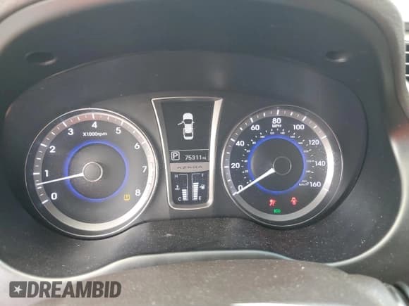 ✅ 2013 Hyundai Azera • VIN: KMHFH4JG4DA310590 • Лот: 62472335. Опубликован ранее на Copart с пробегом 75 311 миль. Бесплатный доступ к архиву аукционных продаж из США и подробный отчёт об истории автомобиля на DreamBid. Изображение 9.