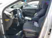 ✅ 2018 Hyundai Santa Fe 2.4L • VIN: 5NMZT3LB8JH105769 • Lot: 49332063. Wystawiony na Copart z przebiegiem 54 776 mil mil. Skorzystaj z bezpłatnego archiwum sprzedaży aukcyjnych z USA i zobacz szczegółowy raport historii pojazdu na DreamBid. Zdjęcie 7.