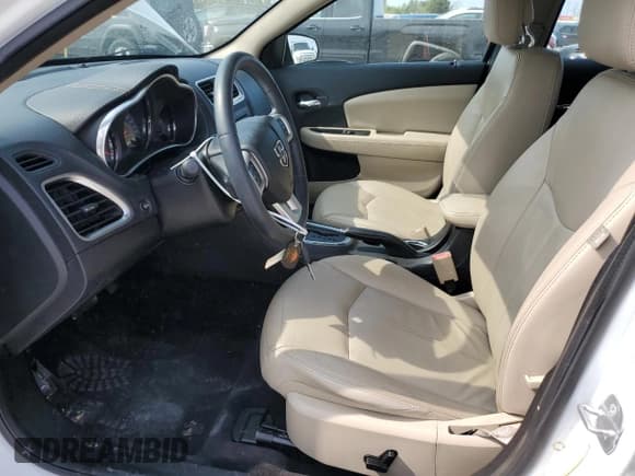 ✅ 2014 Dodge Avenger SXT • VIN: 1C3CDZCB5EN184627 • Лот: 69105844. Опубликован ранее на Copart с пробегом 106 356 миль. Бесплатный доступ к архиву аукционных продаж из США и подробный отчёт об истории автомобиля на DreamBid. Изображение 7.