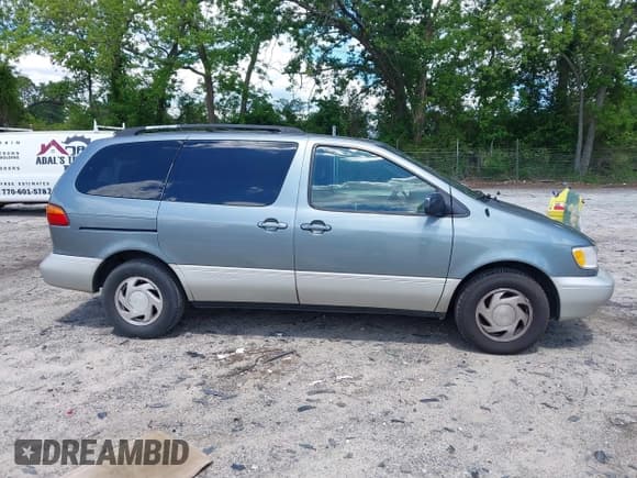 ✅ 1998 Toyota Sienna LE • VIN: 4T3ZF13C9WU029468 • Лот: 42199057. Опубликован ранее на IAAI с пробегом Не указан. Бесплатный доступ к архиву аукционных продаж из США и подробный отчёт об истории автомобиля на DreamBid. Изображение 14.