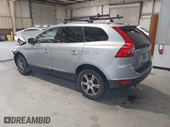 ✅ 2012 Volvo XC60 3.0L • VIN: YV4902DZ5C2293976 • Lot: 43657480. Listed on IAAI with 132,931 mi. Free auction sales archive from the USA and detailed vehicle history report at DreamBid. Image 3.