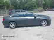 2018 Chevrolet Malibu LS с VIN 1G1ZC5ST0JF189968, выставлен на аукционе IAAI как лот 42774479 с пробегом 168 473 миль миль и . История ставок и продаж доступна на DreamBid. Изображение 13.