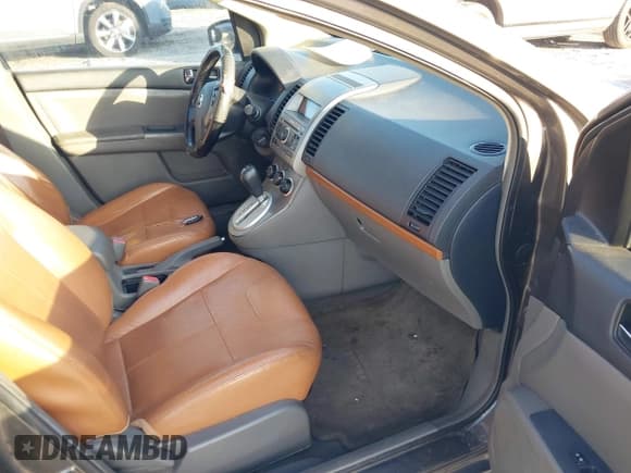 ✅ 2008 Nissan Sentra S • VIN: 3N1AB61E58L655431 • Lot: 41227648. Wystawiony na IAAI z przebiegiem 161 533 mil. Bezpłatny archiwum sprzedaży aukcyjnych z USA i szczegółowy raport historii pojazdu na DreamBid. Zdjęcie 5.