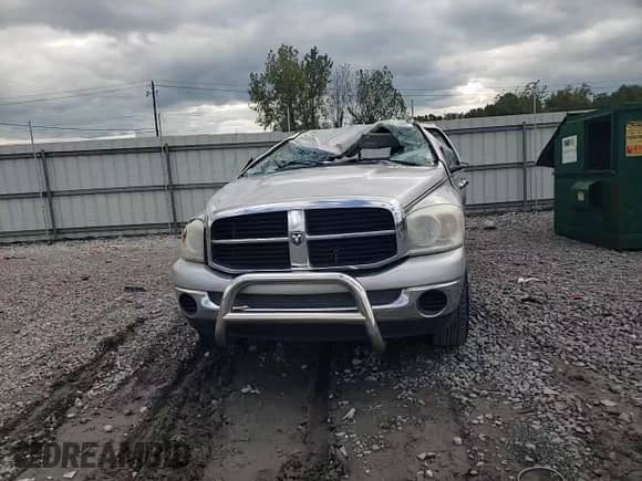 2007 Dodge 1500 SLT z VIN 1D7HU18P27S107019, wystawiony jako Copart lot #71246244 z przebiegiem Nie podano mil oraz Szkoda całkowita • Salvage title. Historia ofert i sprzedaży dostępna na DreamBid. Obrazek 10.