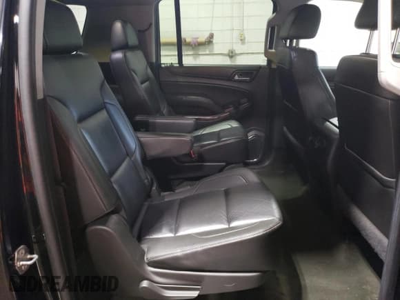 ✅ 2016 Chevrolet Suburban LT • VIN: 1GNSKHKC8GR170354 • Lot: 67198894. Wystawiony na Copart z przebiegiem 311 728 mil. Bezpłatny archiwum sprzedaży aukcyjnych z USA i szczegółowy raport historii pojazdu na DreamBid. Zdjęcie 11.